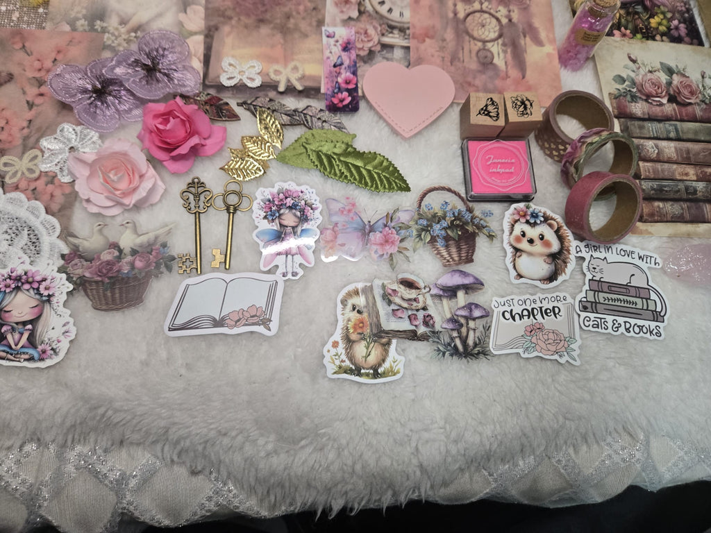 🌸 Blushing Pages Bookish & Junk Journal Bundle