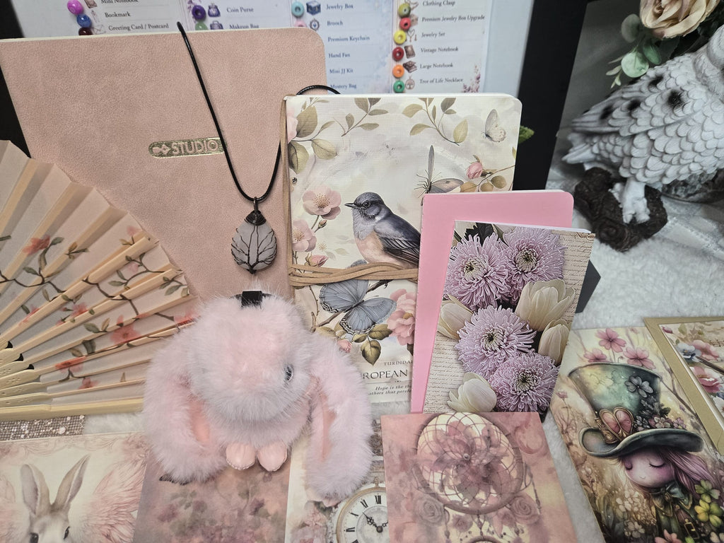 🌸 Blushing Pages Bookish & Junk Journal Bundle