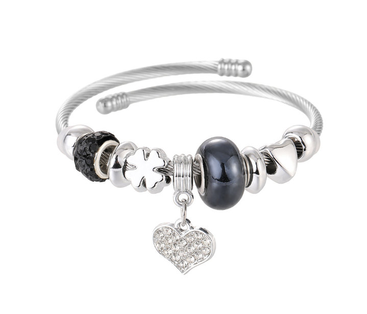 Crystal Heart Charm Bracelet – Adjustable Silver Bangle (Multiple Colors)