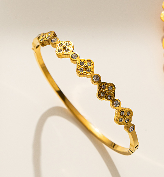 Rose Gold Floral Crystal Bangle – 18K Gold Plated Stainless Steel