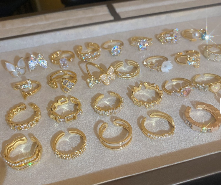 Starlight Scoop 8-Bag Mystery Scoop - MIN OF 12 ITEMS