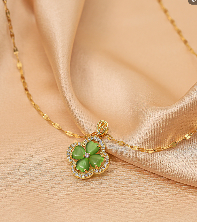 Elegant 18k Gold-Plated Four-Leaf Clover Necklace with Green Stone and Sparkling Zirconia Details