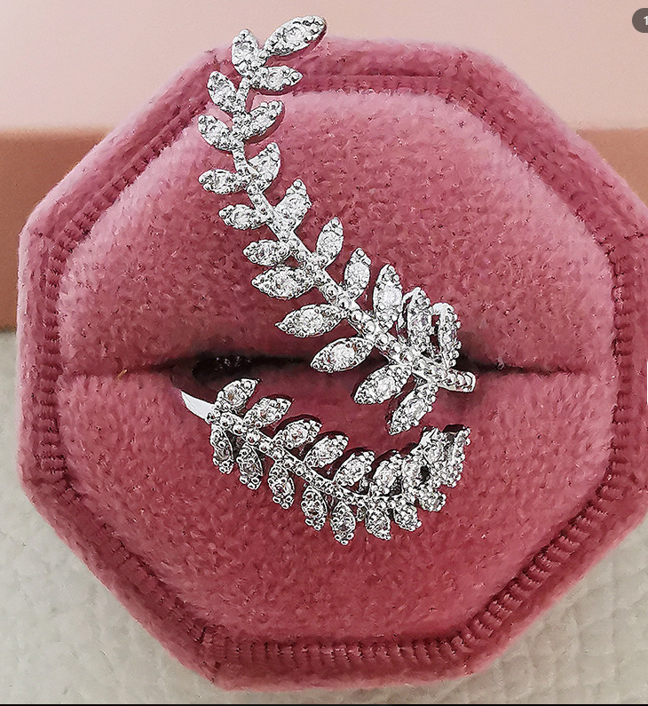 Moonbeam Mini 5-Bag Mystery Scoop - MIN OF 8 ITEMS