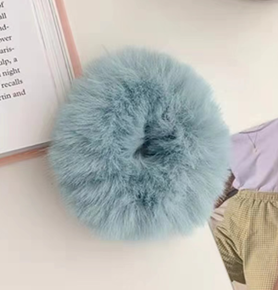 Fluffy Faux Fur Scrunchies – Cozy Ponytail Holders (Multiple Colors)