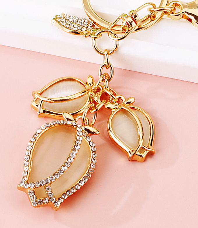 Elegant Fashion Streetwear Flower Catalpa Alloy Keychain – Stylish Women’s Bag Charm Pendant
